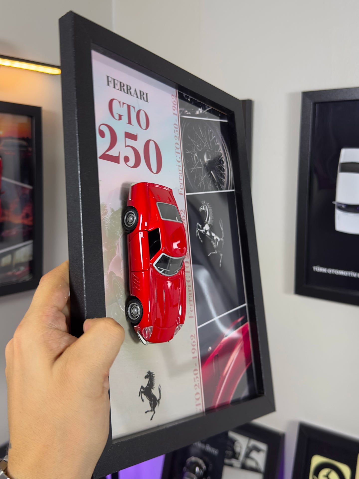 Ferrari GTO 250 Kırmızı Araba Tablosu