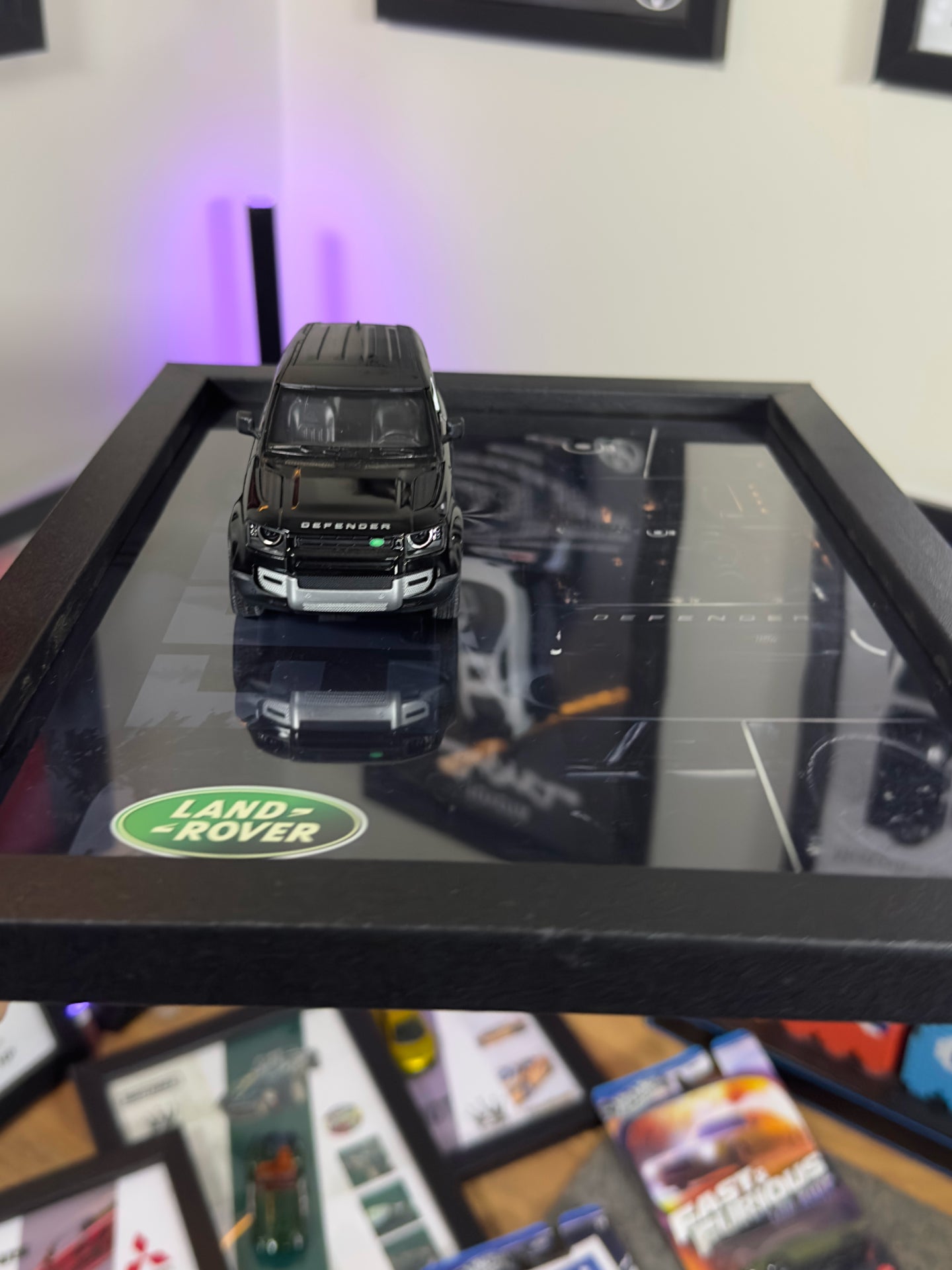 Land Rover Defender Siyah Araba Tablosu